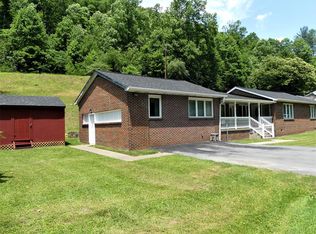 309 Bearhole Rd, Pineville, WV 24874
