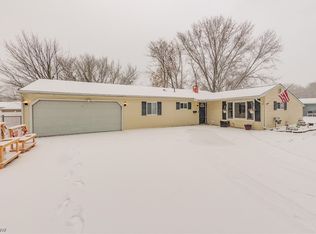 33872 Clark Dr, North Ridgeville, OH 44039