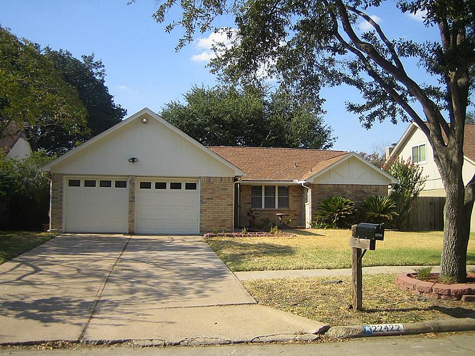 1st image of 22422 Elsinore Dr
