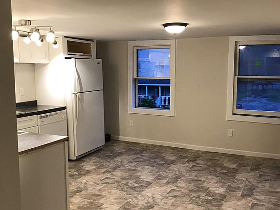4th image of 15 Walworth St #2