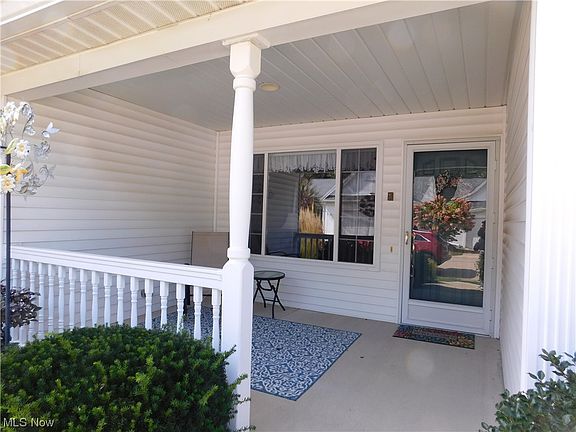 2nd image of 6902 Savannah Dr