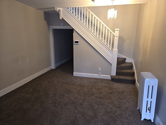 2nd image of 403 S Augusta Ave