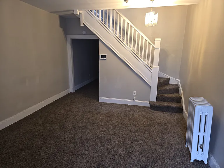 403 S Augusta Ave — Photo 2