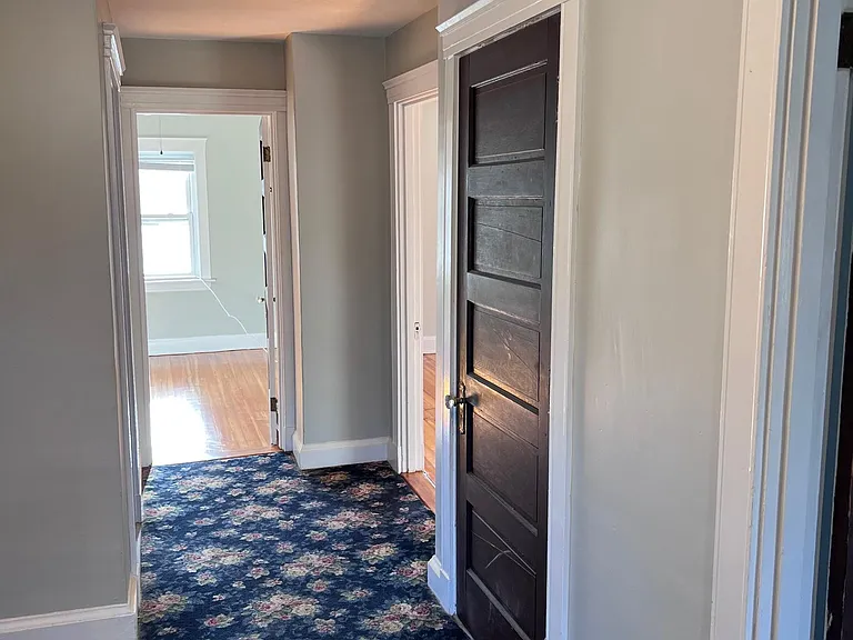 121 Oakland St — Photo 10