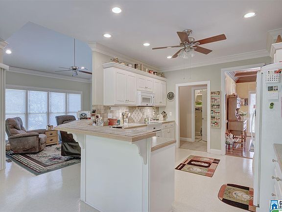 4th image of 1064 Pinemeadow Dr