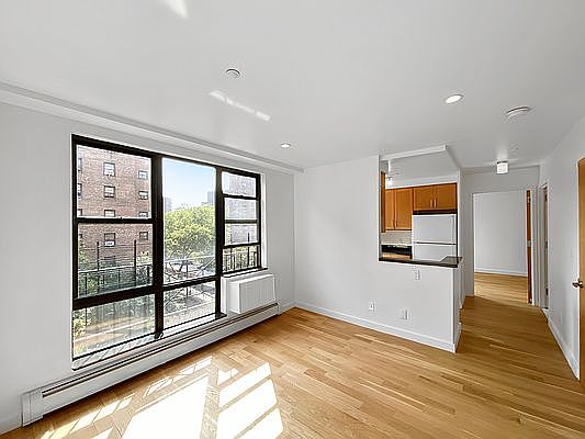 3rd image of 3 E 115th St APT 6C