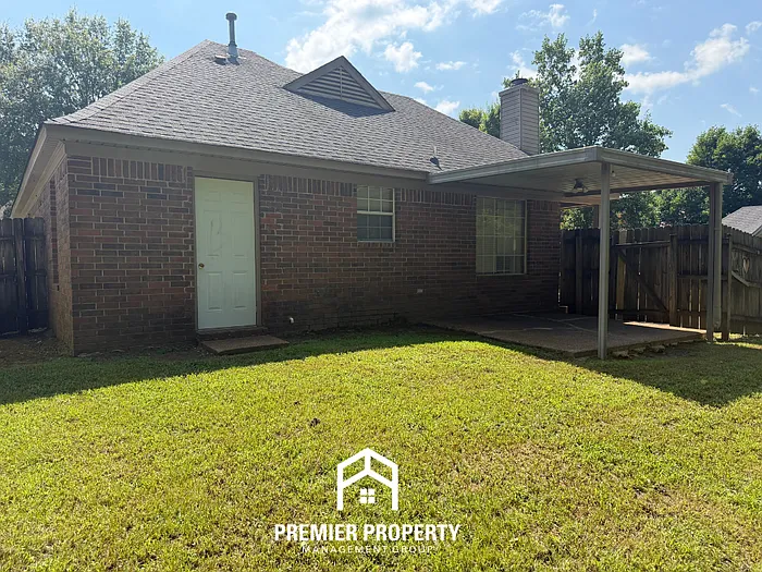 3755 Clarion Dr — Photo 18