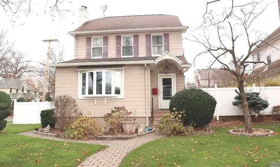 1st image of 38-03 207th St