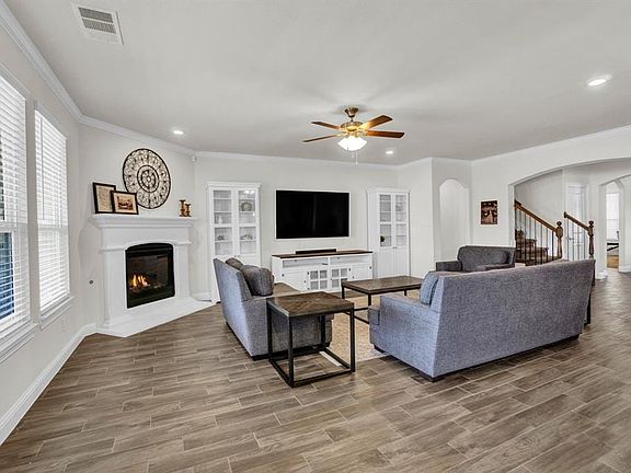 5th image of 4202 Stableglen Dr