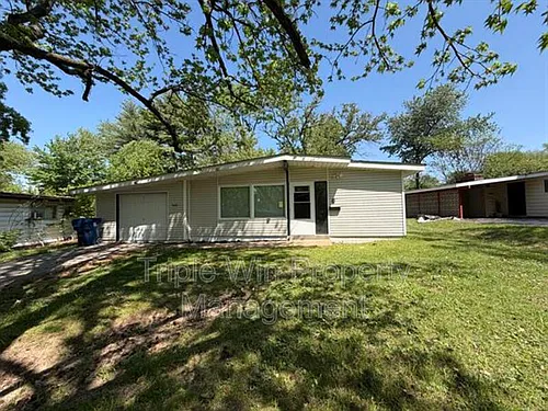 765 Bobbins Ln Photo 1