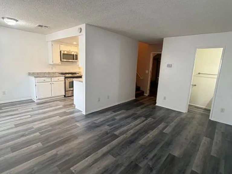 17126 Woodruff Ave — Photo 6