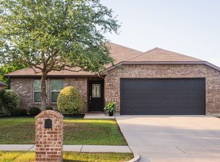 5721 Kennedy St, Watauga, TX 76148