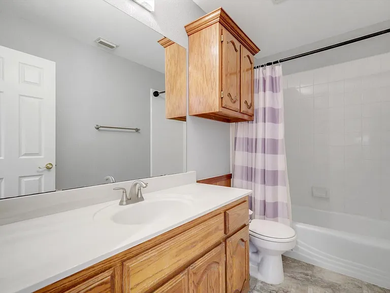 2nd floor bathroom