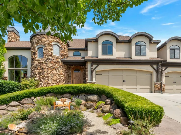 368 N Millcreek Rd W, Pleasant Grove, UT 84062