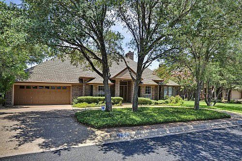 1st image of 7859 Lakewood Dr