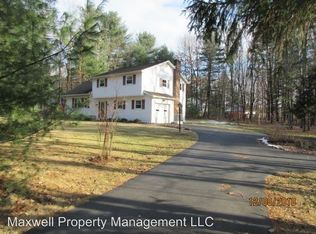 15 Arnold Rd, Malta, NY 12020