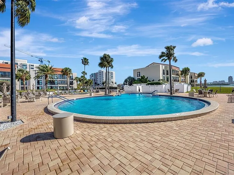 851 Bayway Blvd #103 — Photo 4