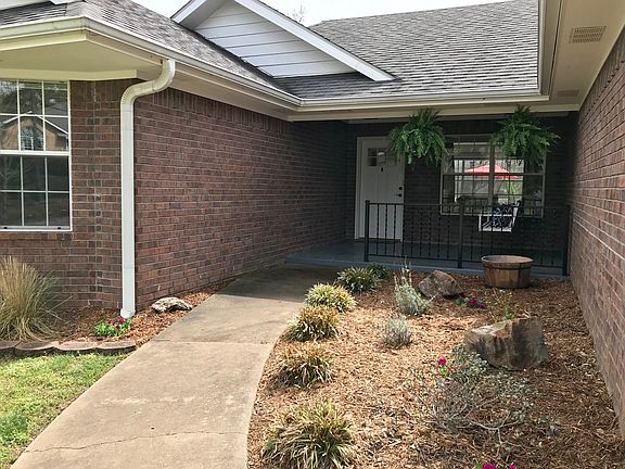 2nd image of 210 Tupelo Dr