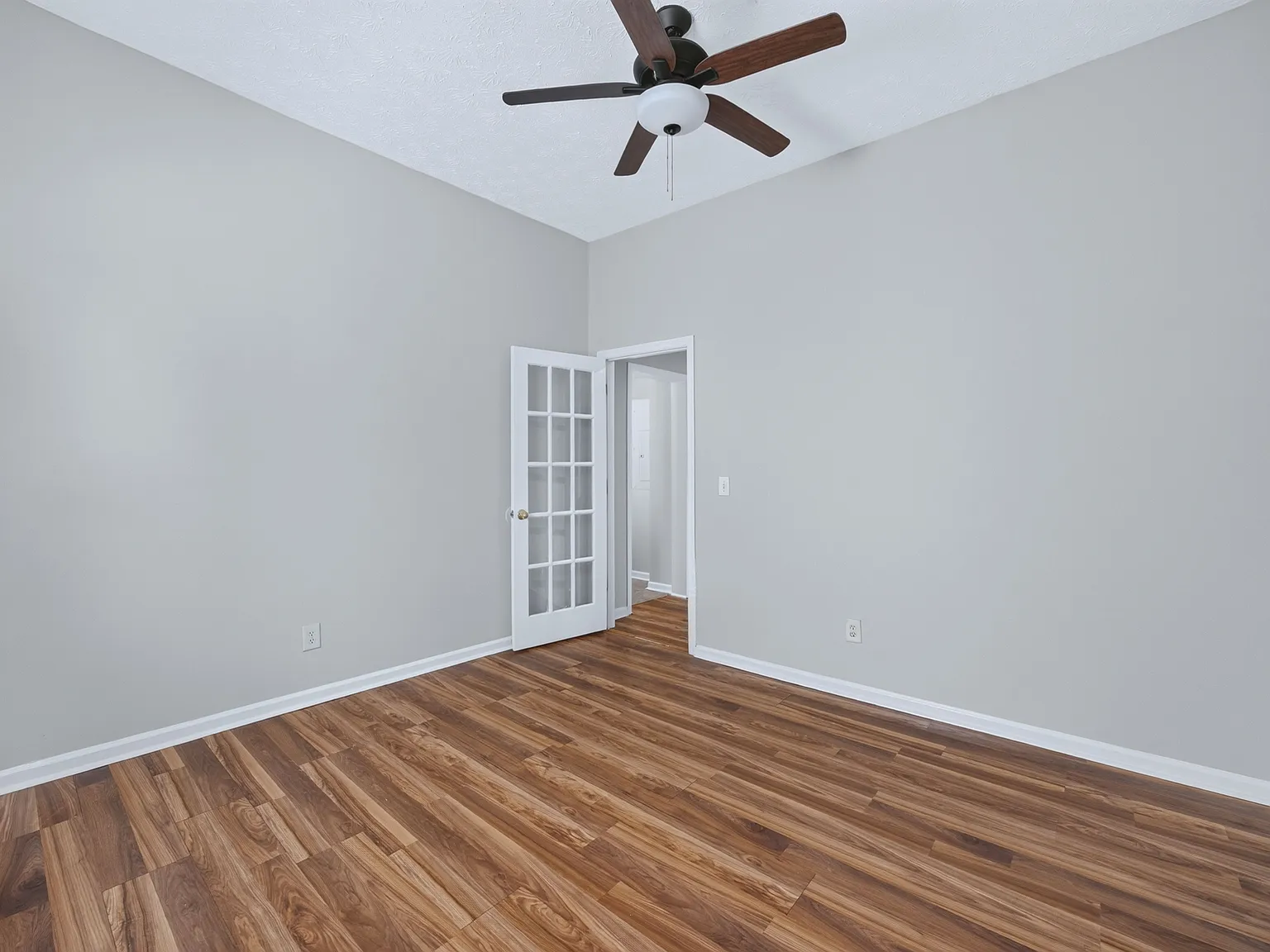 3 bed, 2.0 bath, $1,225 — Photo 4