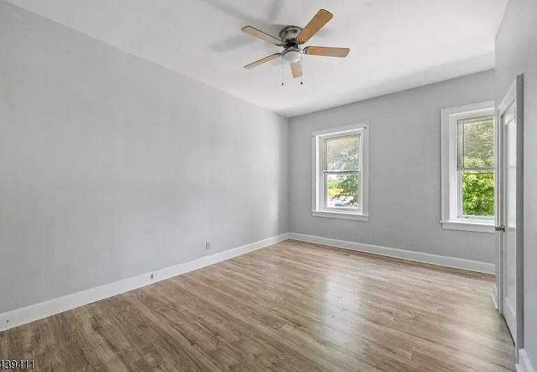 107 Macarthur Ave #4B — Photo 6