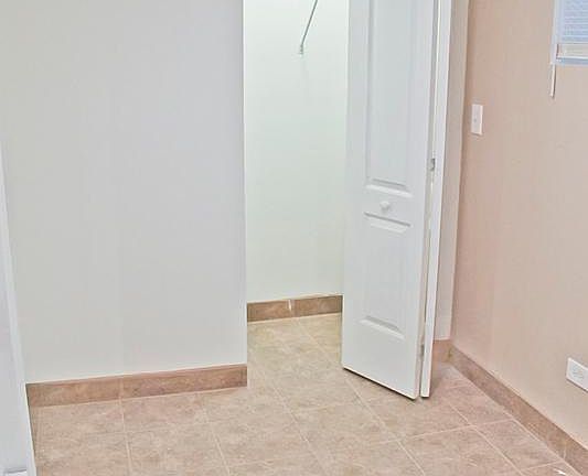 3rd image of 840 N Francisco Ave #G2