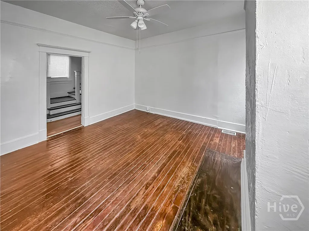3 bed, 1.5 bath, 1288 sqft, $1,600 — Photo 3