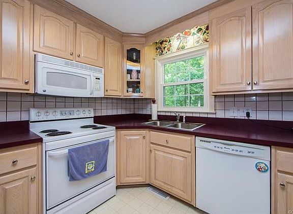 5th image of 12533 Richmond St