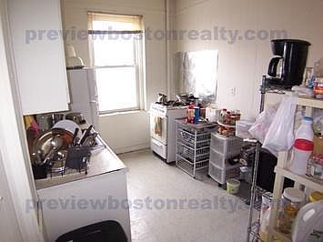 2nd image of 1350 Commonwealth Ave #Mac5