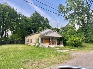 215 Hill St, Leland, MS 38756