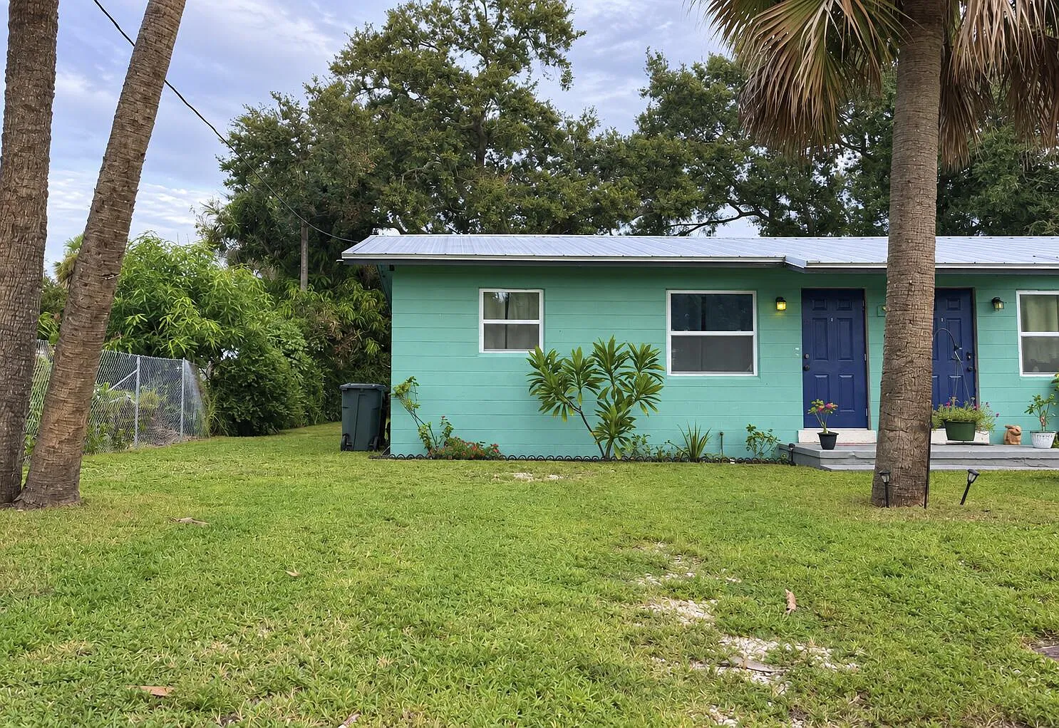 2 bed, 1.0 bath, 648 sqft, $1,700 — Photo 1