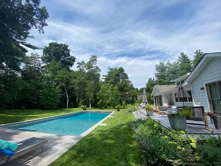264 Kings Point Rd — Photo 20