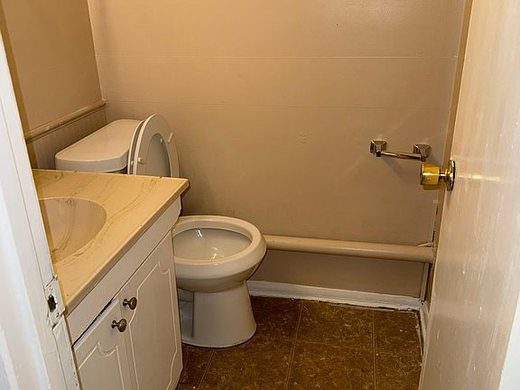 5th image of 6526 White Horse Rd APT 15D