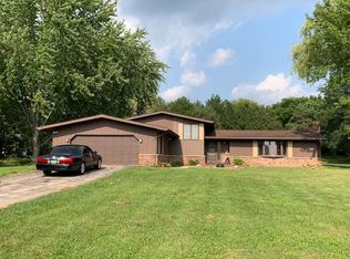 W277S3860 Merrihill Pkwy, Waukesha, WI 53189
