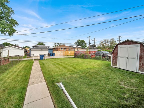 3rd image of 16027 Ashland Ave