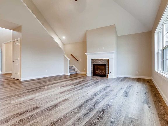 5th image of 8417 Wyatt Ct