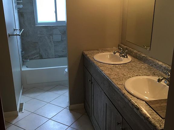 3rd image of 6680 Forest Glen Ave