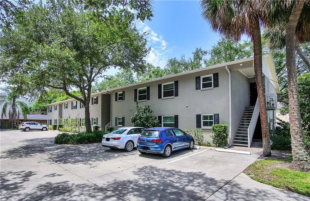 2 bed, 906 sqft, $1,945 — Photo 4