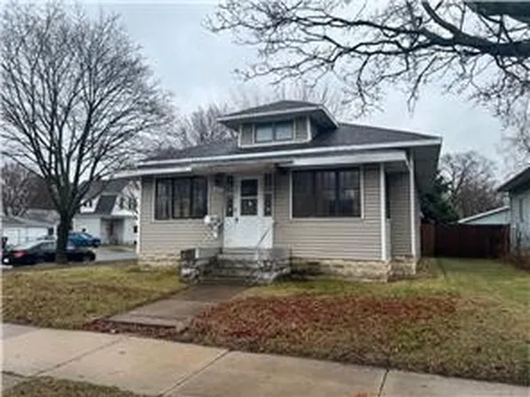 1334 Jackson St, La Crosse, WI 54601