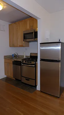 Rented by Stellar Management | media 11