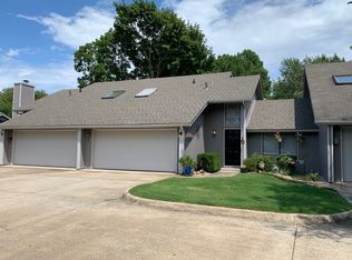 413 S 20th St, Rogers, AR 72758