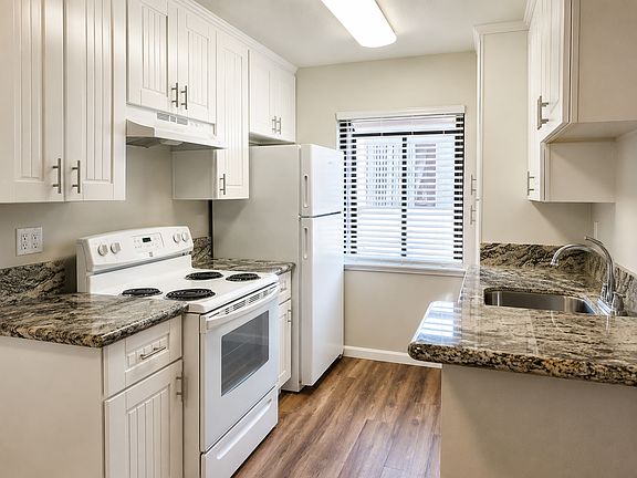 5th image of 4177 Iowa St APT 6