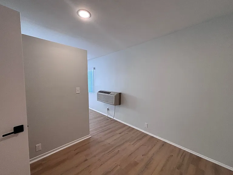 132 Clark Dr — Photo 39