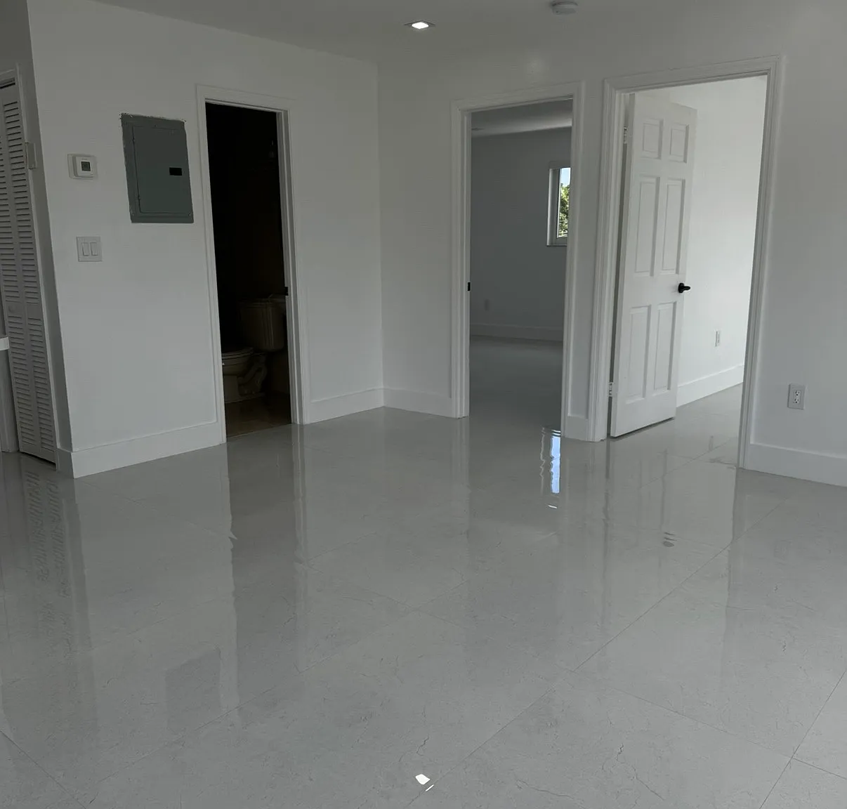 E 12th Pl, Hialeah — Photo 1