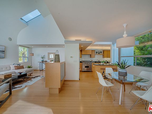 4th image of 1035 19th St #104