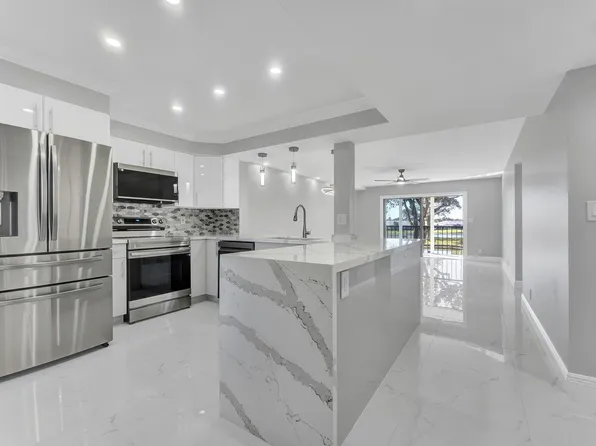 7146 Huntington Lane #208, Delray Beach, FL 33446