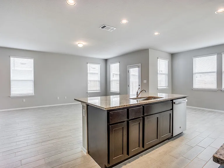 146 White Dunes Dr — Photo 10