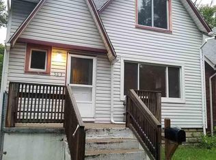 563 E George Ave, Hazel Park, MI 48030