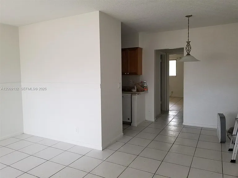 280 SW 11th Ave #18 — Photo 18