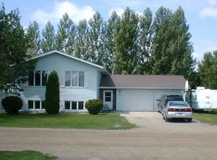 506 Maplewood Dr, Thompson, ND 58278
