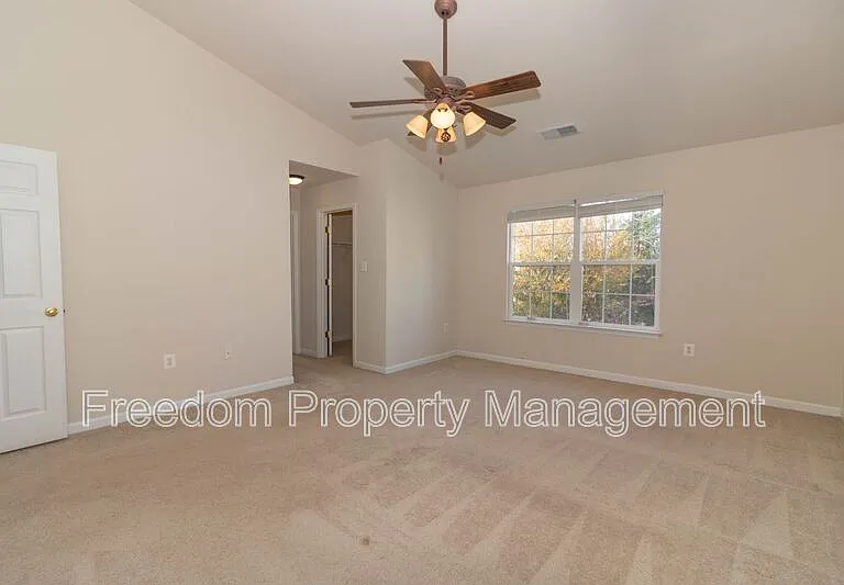 6758 Sutton Oaks Way — Photo 4